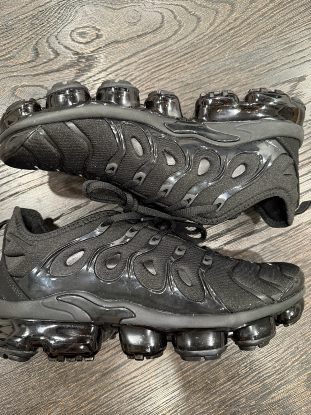 Men’s Size 8.5- Nike Air VaporMax Plus Low Triple Black